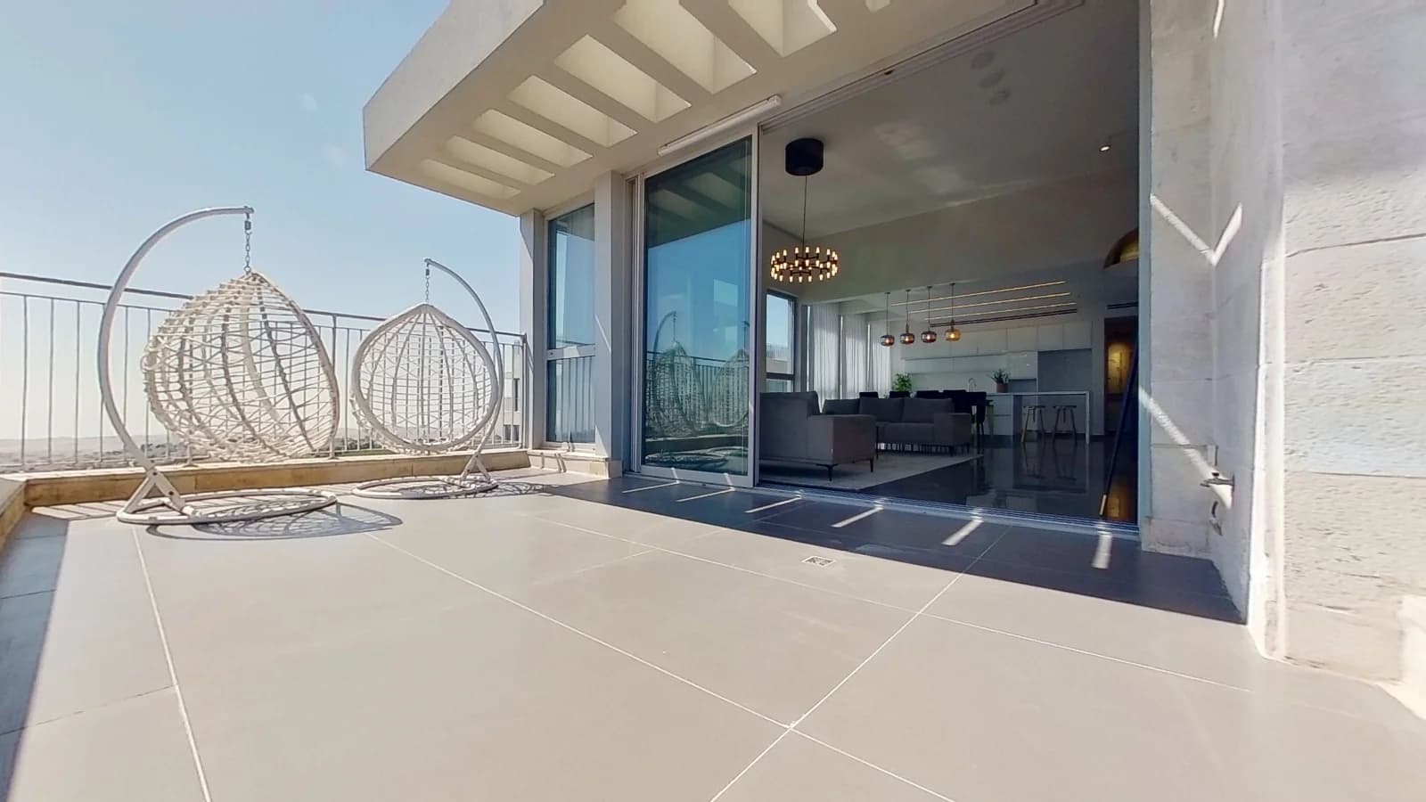 E Wave – Tel Aviv